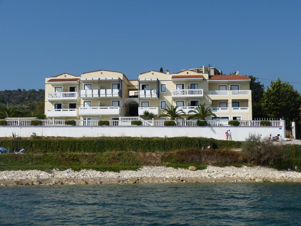 Ostria Seaside Studios And Apartments Katarraktis  Bagian luar foto